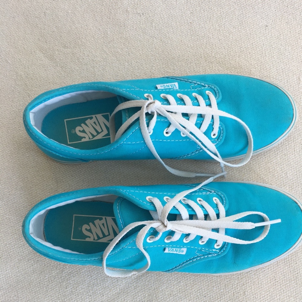 Vans Off the Wall sneakers.  Size 8,